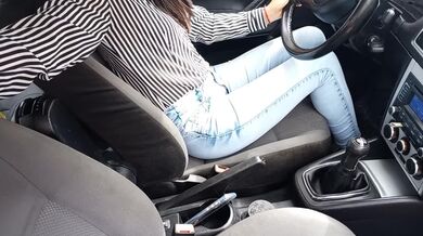 Mi MAESTRA MILF DE UNIVERSIDAD me invita a su Casa para APROBAR QUIMICA