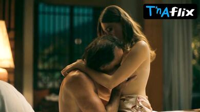 Aimee-Lou Wood Breasts Scene in The White Lotus