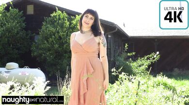 Curvy Unshaven Amateur Brunette Shows Hairy Pussy