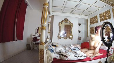 Lantaland - Sexy Naked Babe Cam Show Viewers