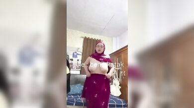 Astaga Bu Guru Salsa Berulah Bugil S Jiaat Sholat