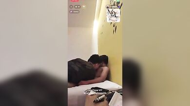 1 Pejantan 1 Wanita 1 Waria Lagi Senggama