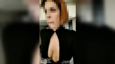 FK2 - Secrétaire Milf Salope en formation en Suisse en profite pour déguster de la queue local