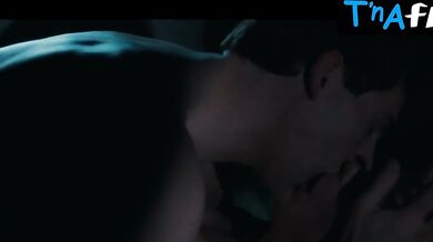 Catherine Deneuve Sexy Scene in Le Lieu Du Crime