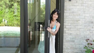 My horny boss made me fuck her raw for peeping on her - Jakknife x Effycutie