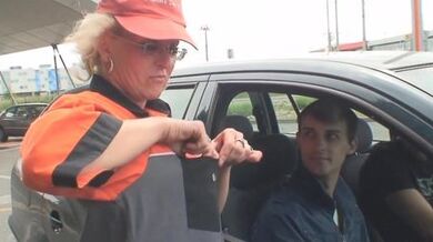 Two buddy pick up old mature woman for DP