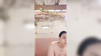 Guru Ku Salsa Jember Lagi Mandi Nih