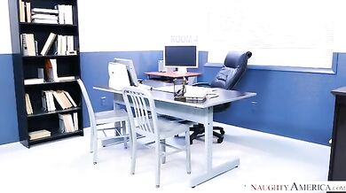 MILF Tucker Stevens Fucking In The Office With Her Blue Eyes - Juliana Grandi