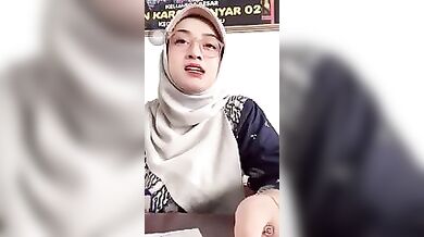 Viral Ibu Guru Salsa Jember