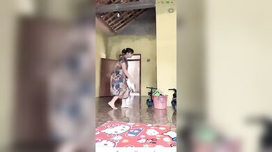 Ibu Rumah Tangga Gatel