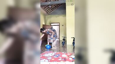 Ibu Rumah Tangga Gatel