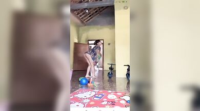 Ibu Rumah Tangga Gatel