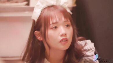 Horny Caffe Maid Wen Ruixin Controlled By A Client