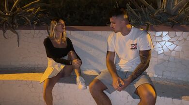 Outdoor fuck with a stranger who is not wearing underwear, passers-by interrupt us