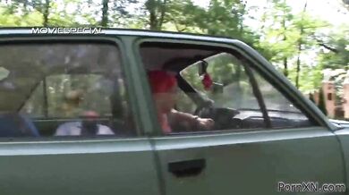 Pink haired bianca peeing outdoors