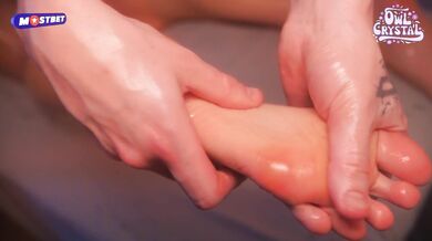 Let My Wife Visit a Male Masseur – Now She’s His Regular Client