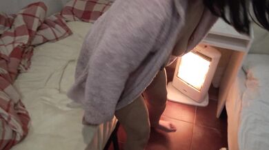 My stepson follows me to see how I piss from my hairy pussy