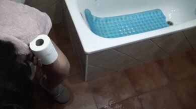 My stepson follows me to see how I piss from my hairy pussy