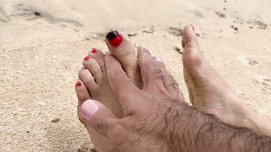 لب ساحل پیدام کرد بهش کس دادم | He found me near beach and I give him my pussy