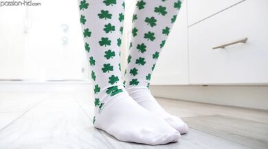 Big Cock Fills Jaime Jett With The Luck Of The Irish!