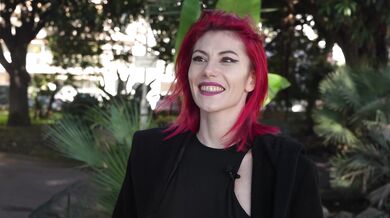 Up For A Threesome, Chipie Is In Her Element!