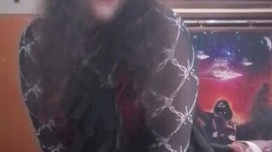 Chubby trans sucks on dildo and cums on her face