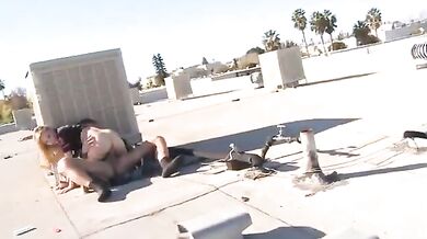 Blonde Teen shows off on the roof