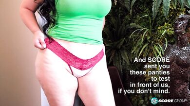 Julia Mendoza: Tit Chat