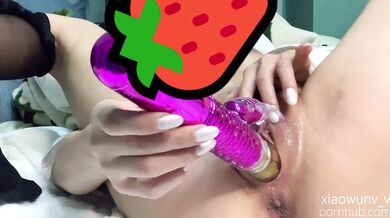 Wear stockings and use a vibrator to insert vaginal masturbation (5 minutes after the orgasm is stil