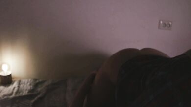 Сижу на лице у мужа, не даю ему кончить, но сама получаю сильнейший оргазм