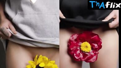 Cara Delevingne Sexy Scene in Cara Delevingne Sexy Video Seducing Her Hot Pussy