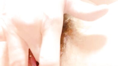 【日本人　無修正】静かに潮を吹いてほんのりびしょびしょに。。。