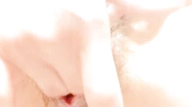 【日本人　無修正】静かに潮を吹いてほんのりびしょびしょに。。。