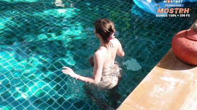 Lonely Housewife Couldn't Resist the Temptation of Being Fucked by a Swimming Pool Cleaner