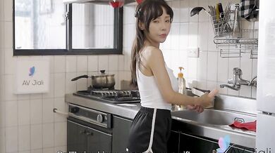 Xiaoqi Is A New Masseuse And Needs To Practice Her Erotic Massage