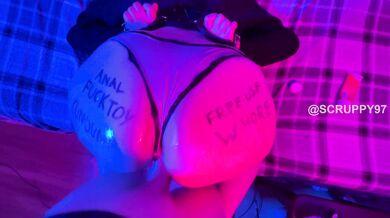 HUGE ASS GETS FREE USE POUNDING IN BOTH HOLES