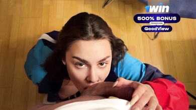 Freshman shows how to fuck on first day of college