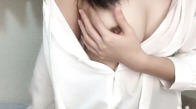 清楚女子学生の裏の顔♡どアップ丸見えオナニーで痙攣しちゃった/// I'm alone at home masturbating.