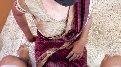 Malik Ne Apni Nokrani Ko Desi Style Me Kiya Chudai Desi Indian Sex With Dirty talk