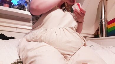 Stuff 'n Strip (1/3)