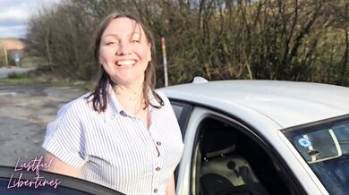 Hairy Mature MILF repaid my kindness by swallowing my cum