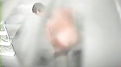 Hidden Cam - MILF taking her shower