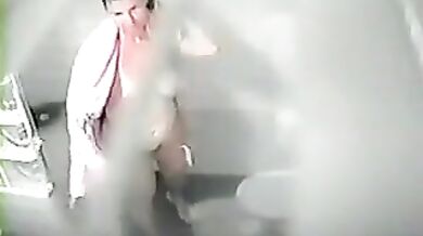 Hidden Cam - MILF taking her shower