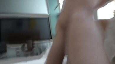 伝説の絶対的美少女はるかちゃん04_新作。美少女はるかちゃん登場。初生ハメ、ヌルヌルローション2発の口内発射は必見。ppv-650098。