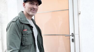 Selinah Gives Her Guest A Warm Welcome - Little Blonde