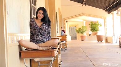 Squirt Spectacle 2 - Saraya