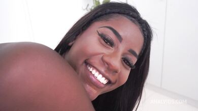 Jenny And Monster Balls - Jenny Pretinha