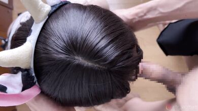 【人妻羞恥コス#2】乳牛が絶倫チンポで洪水潮吹き!! 結局ゴムを外され生ハメ大量射精!　個人撮影 ハメ撮り 日本人 素人 NTR 寝取られ スマホ撮影 オイル マッサージ コスプレ むっちり パイパン