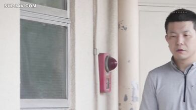 I Was Worried About The Panting Voice Of The Wife Next Door That Echoed Every Night...~In The Afternoon, I Was Drenched In Sweat And Having Sex With A Frustrated Married Woman~ Yumi Kazama