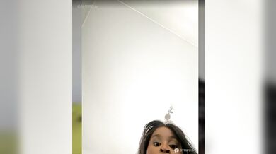 Thick Busty African Riding